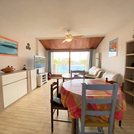Vue Avec Wifi, Parking, Au Port De De - Ref 848 * Perros-Guirec