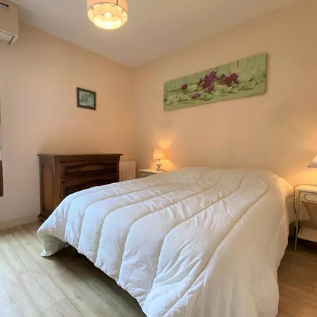 Vue Avec Wifi, Parking, Au Port De De - Ref 848